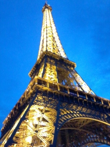 Eiffel tower at dusk
